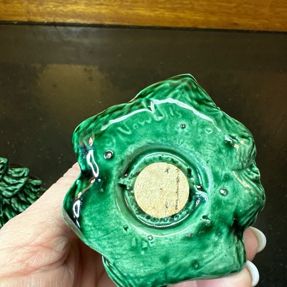 Nowell’s Mold Ceramic Christmas Tree Salt And Pepper Shakers - Picture 3 of 9
